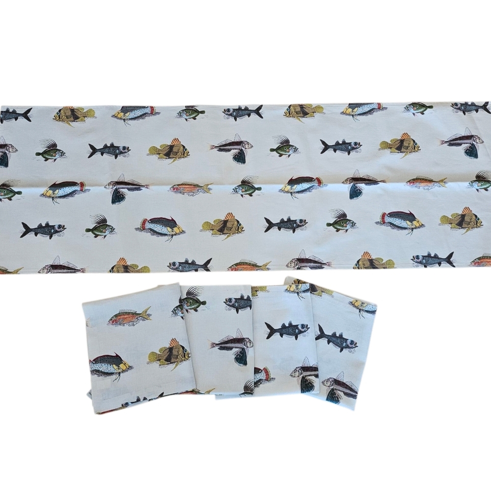 NWOT Pottery Barn Linen Blend Table Runner & 4 Square Napkin Fishing